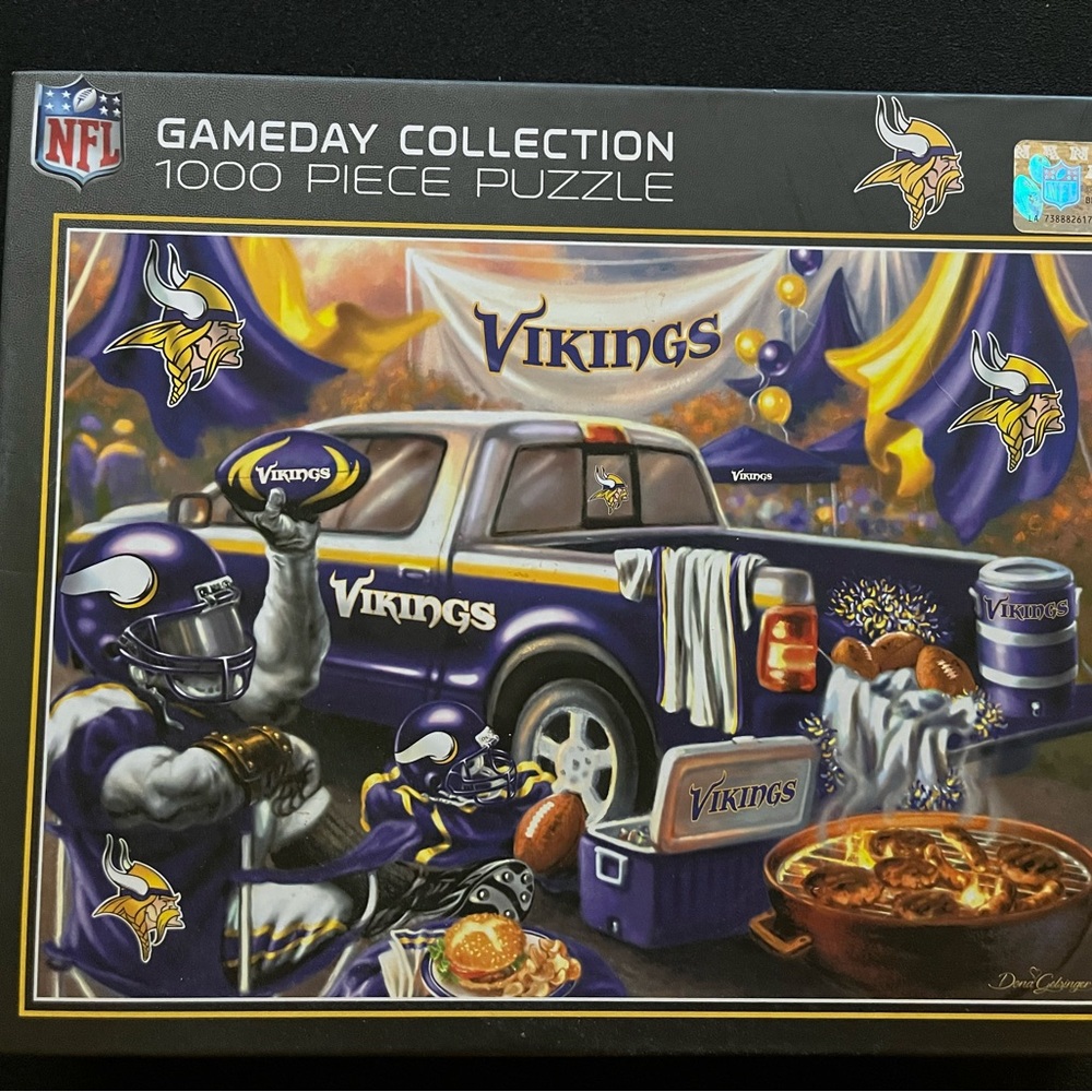Minnesota Vikings NFL Game Day Collection 1000 Piece Puzzle (New in Box)